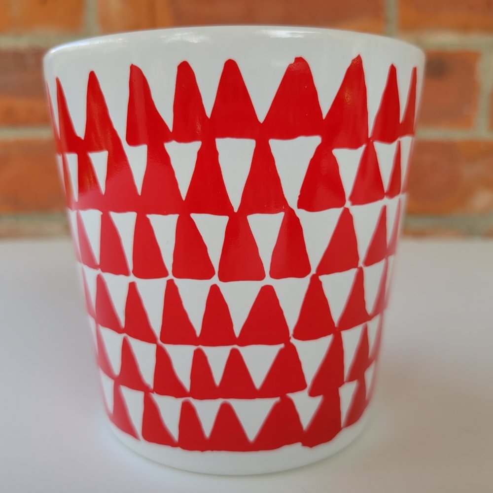 Starbucks Coffee Mug 2016 Christmas Holiday White with Red Christmas Trees - Picture 3 of 8